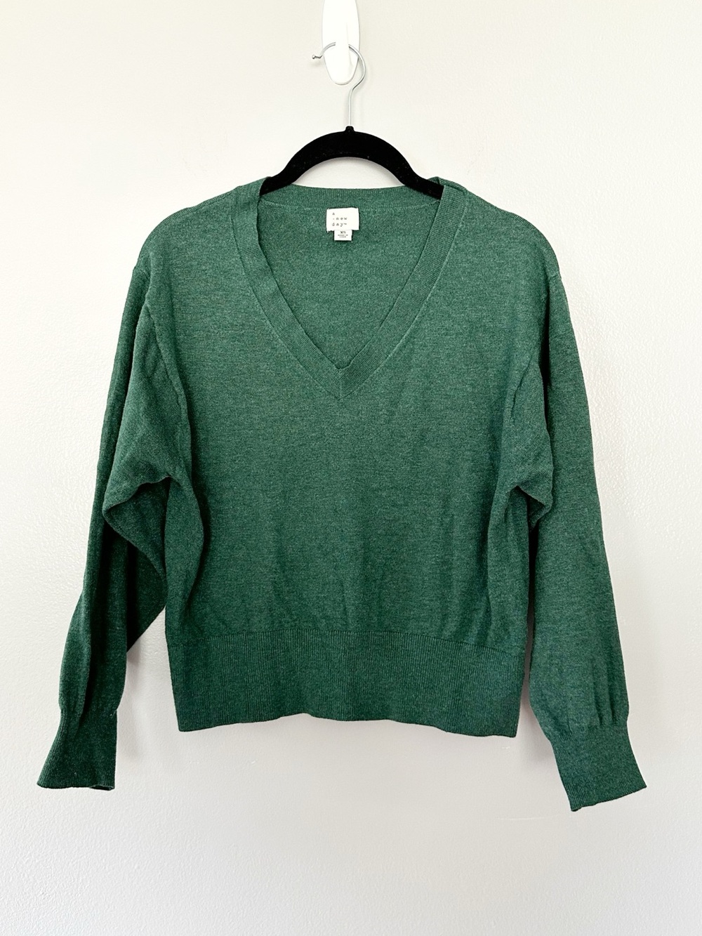 A New Day Green V-Neck Knit Sweater Size XS